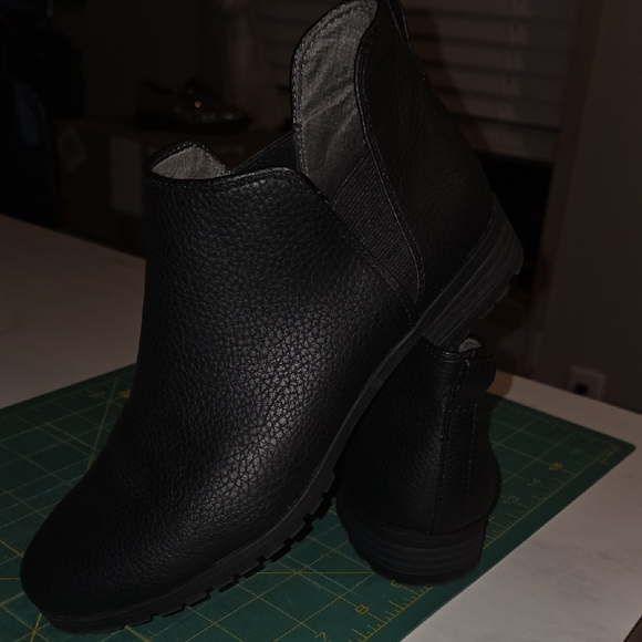 Dr. Scholl's Shoes - Dr. Scholl's Black Leather Ankle Booties